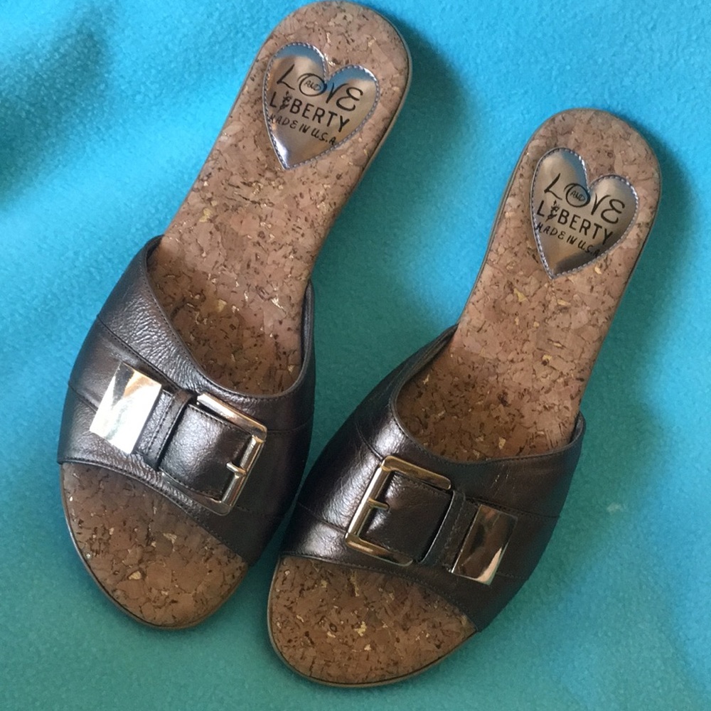 Brand new pair of sandals from Love and Liberty